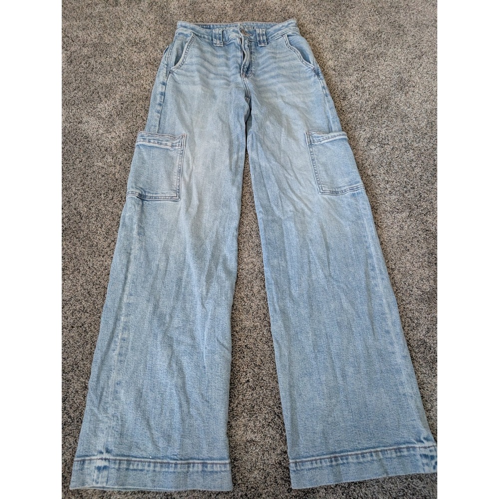 American Eagle Super High-Rise Baggy Wide Leg Cargo Jeans Light Wash 00 Long